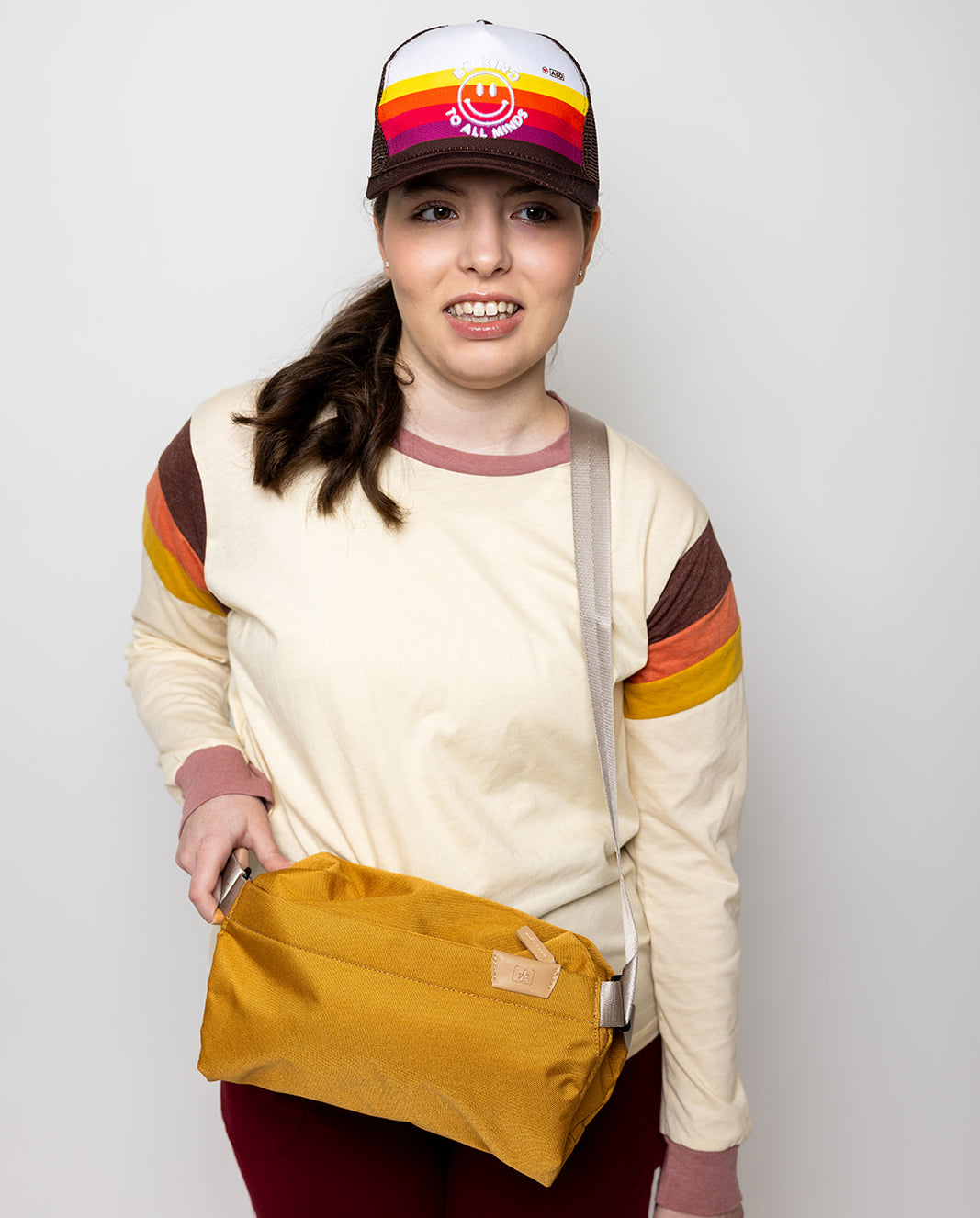 Spacious Gusseted Crossbody Bag with Adjustable Strap & Magnetic Clasp